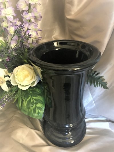 Vase en porcelaine noir 3